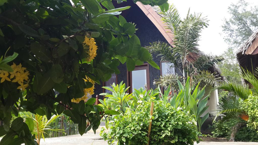 Hotel Rose Bungalow Pemenang Exterior foto