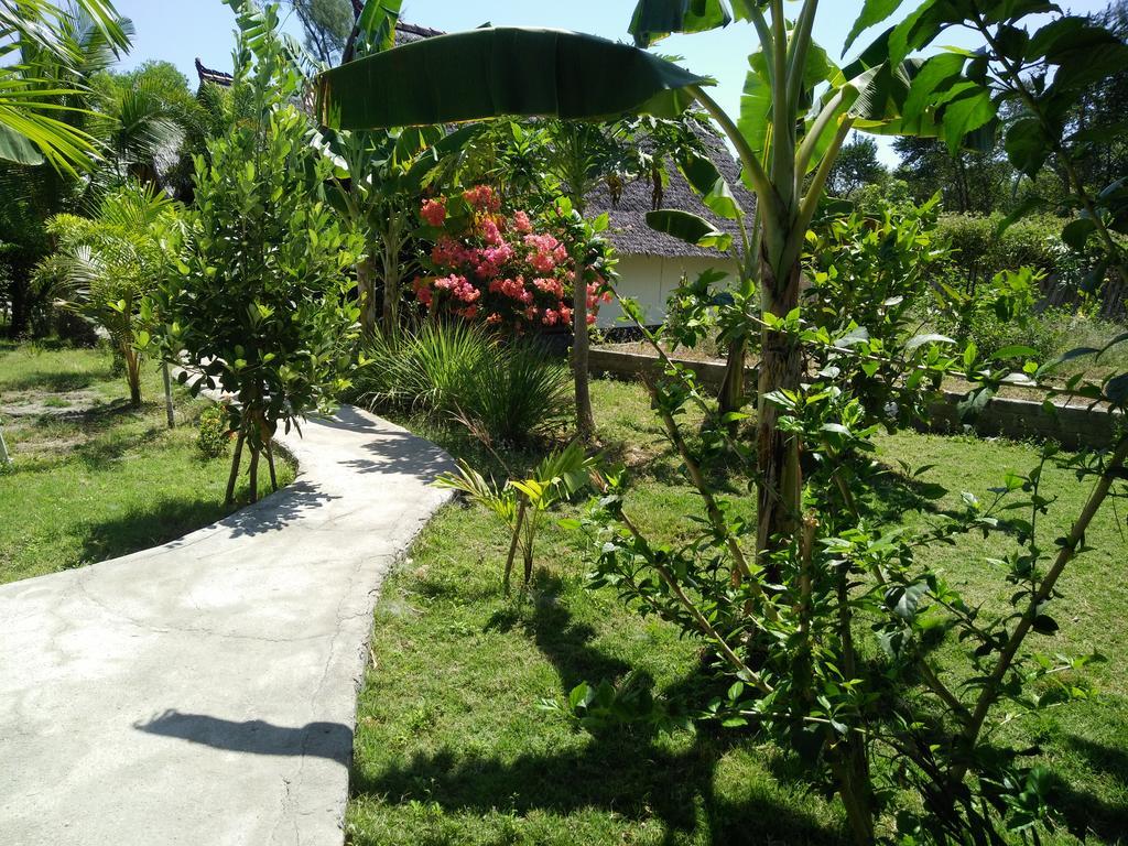 Hotel Rose Bungalow Pemenang Exterior foto